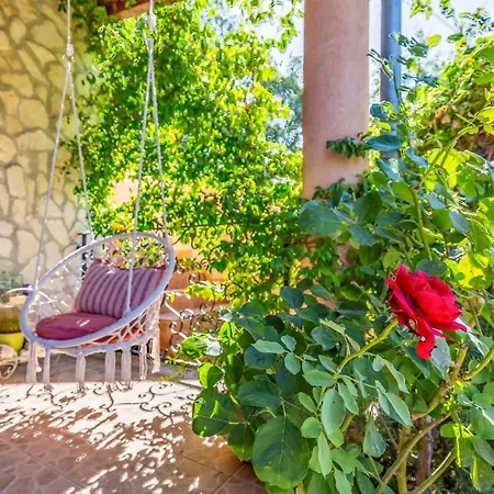 2 Bedroom Awesome In